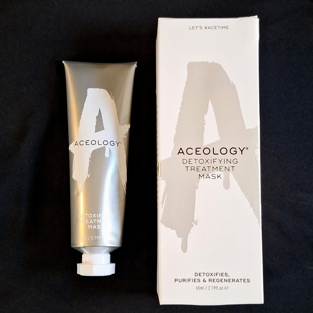 BNIB Peel off mask